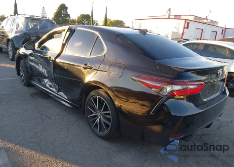 2024 Toyota Camry Se z USA, uszkodzony, nr VIN 4T1G11AK7RU921098